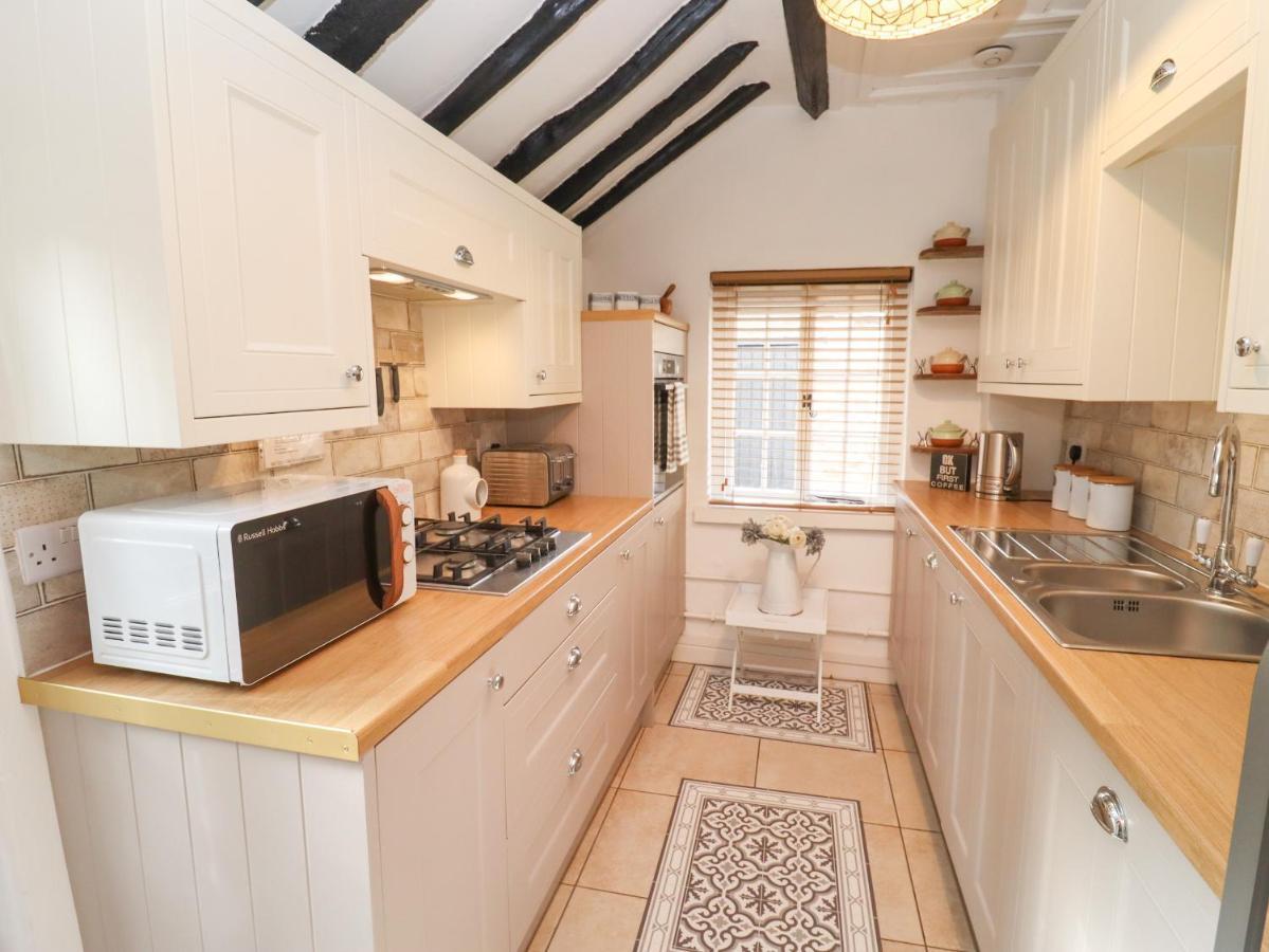 Hobbes Cottage Malmesbury Extérieur photo