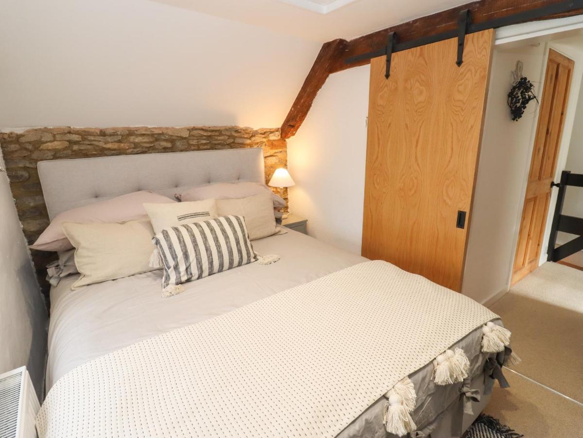 Hobbes Cottage Malmesbury Extérieur photo