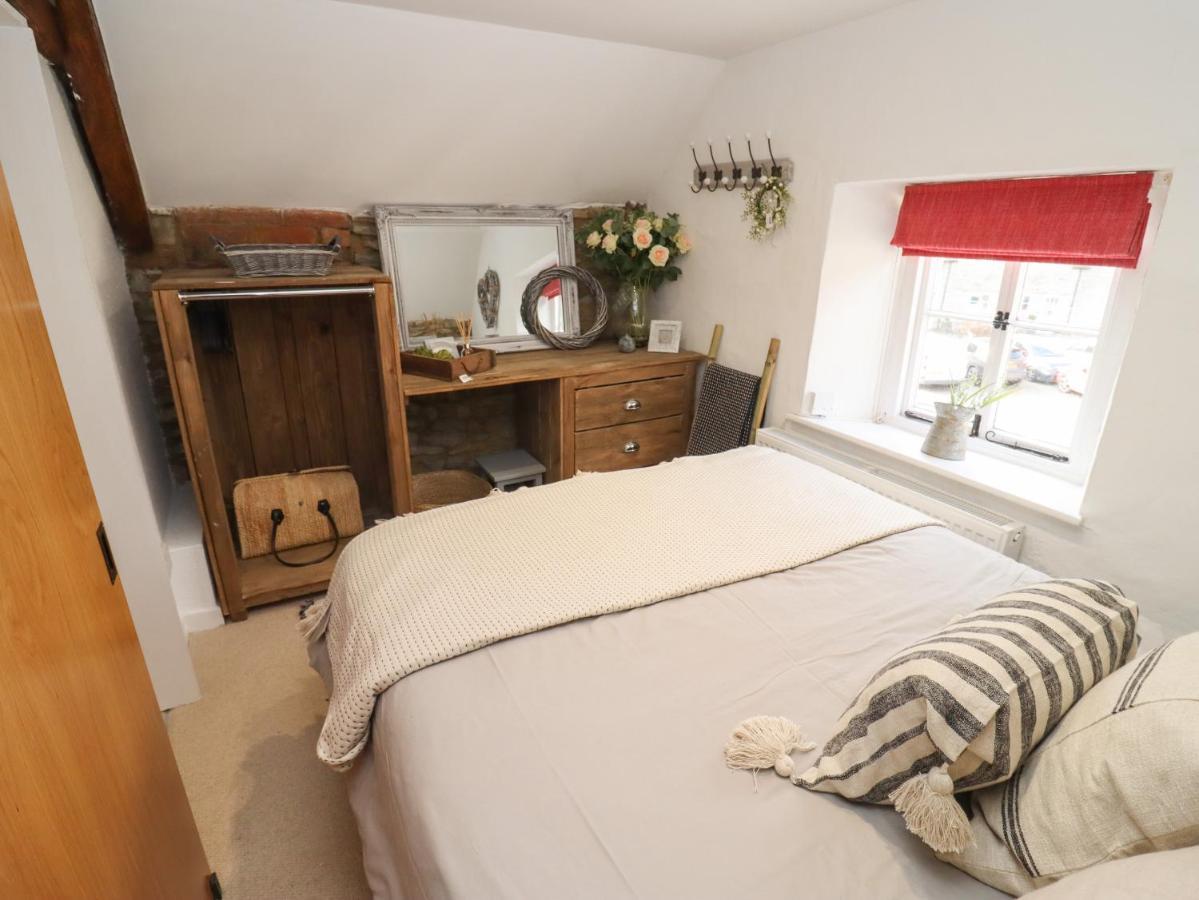Hobbes Cottage Malmesbury Extérieur photo